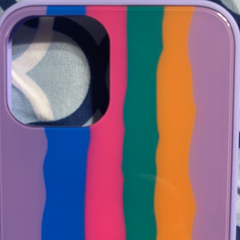 New striped iPhone 12 phone case - Picture 3 of 3
